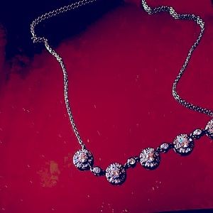 Elegant necklace